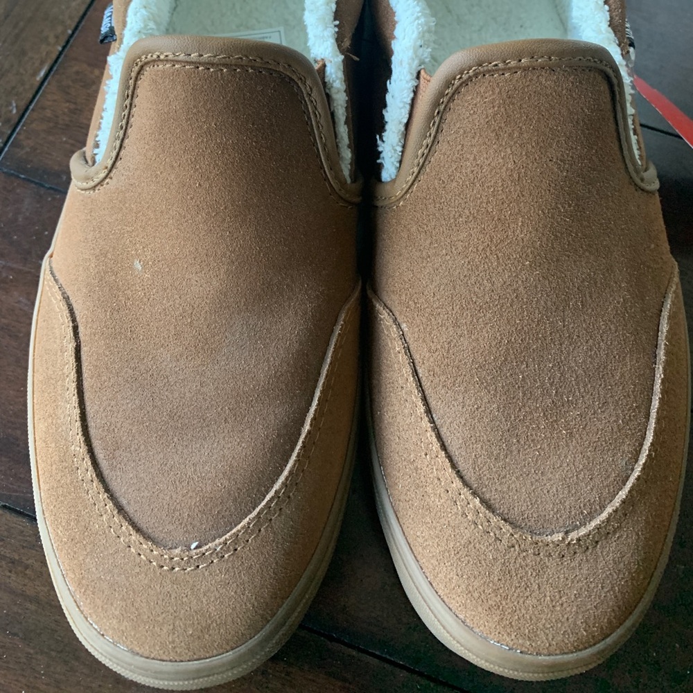 Men’s Vans  size 7. Suede with faux fur lining